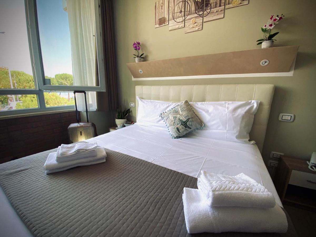 Atico Hotel Desenzano del Garda Exterior foto